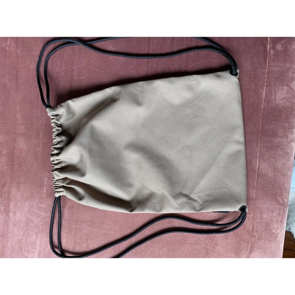 Columbia taupe drawstring backpack NWOT - Picture 2 of 9